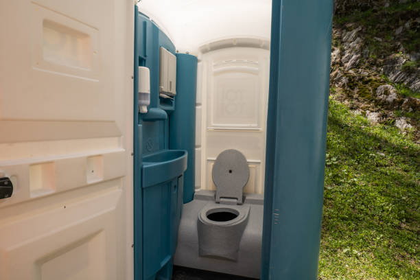 Best Portable Restroom Maintenance and Cleaning  in Raven, VA