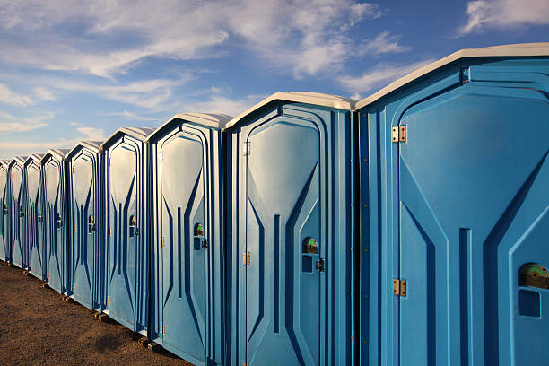 Best Deluxe Portable Toilet Rental  in Raven, VA