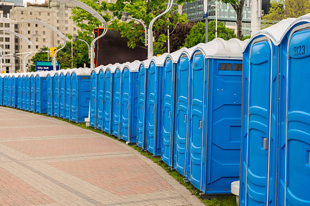 Best VIP or Luxury Restroom Trailers  in Raven, VA